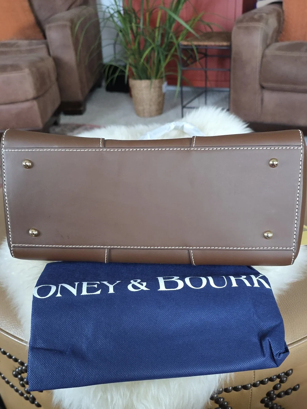 Beautiful NWT Dooney & Bourke Large Chestnut Leather Mila Tote 🤎🎁❤️
